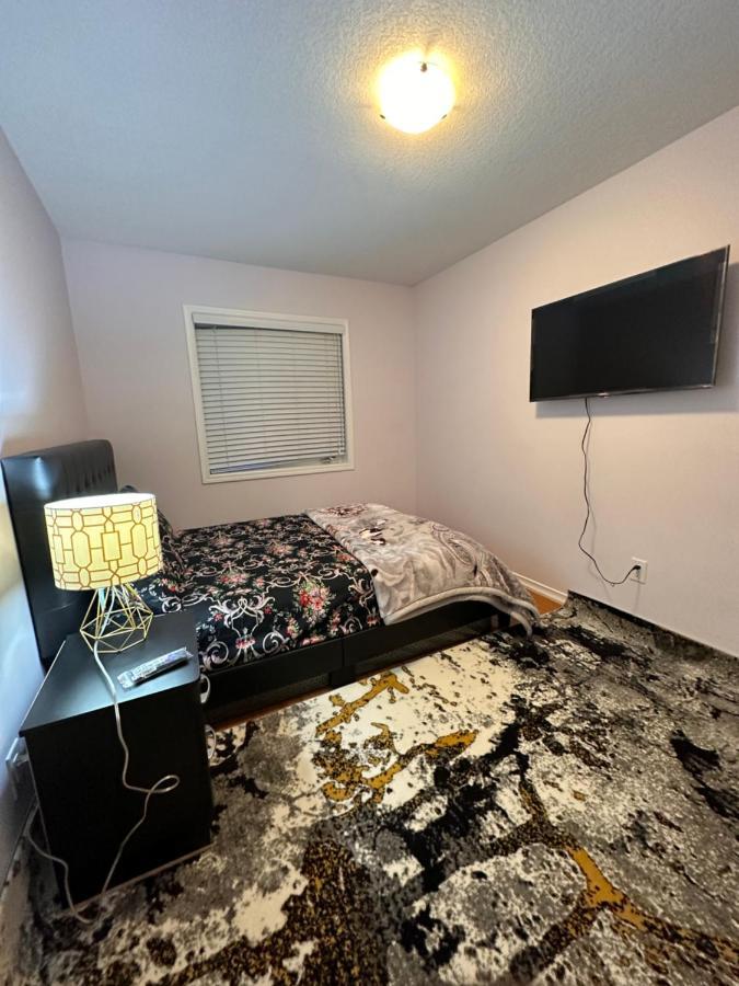 Cmoney Beautiful Home 2 布兰普顿 外观 照片